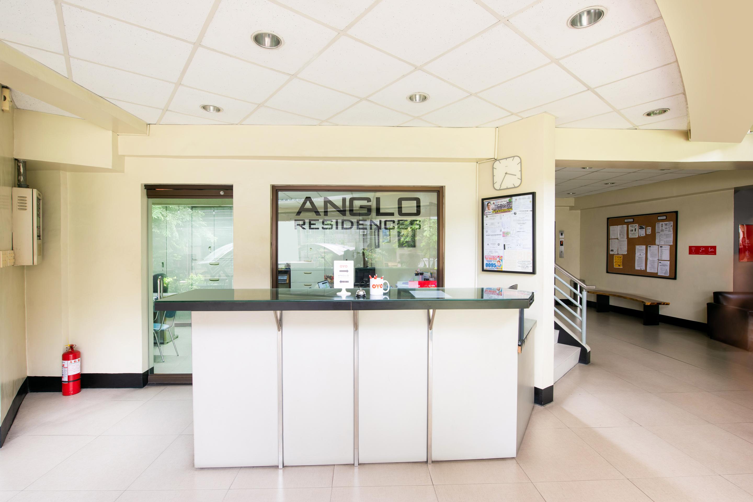 Hotel Anglo Residences Manila 3*