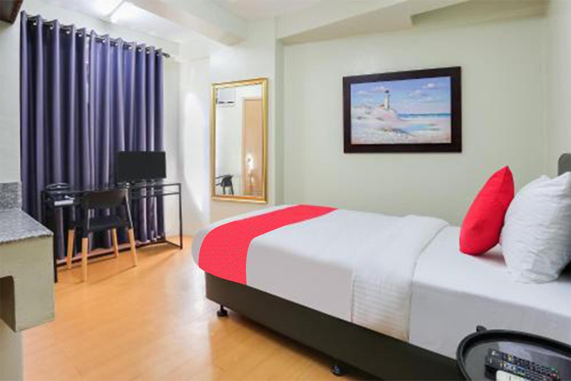 Hotel Anglo Residences Manila 3*